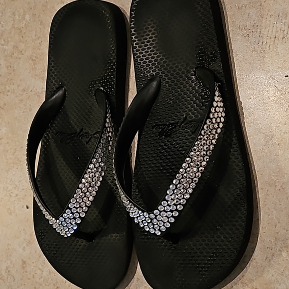 real Swarovski Crystal Flipflops - Picture 2 of 3